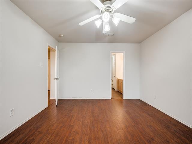 Building Photo - 1009 Savage Dr
