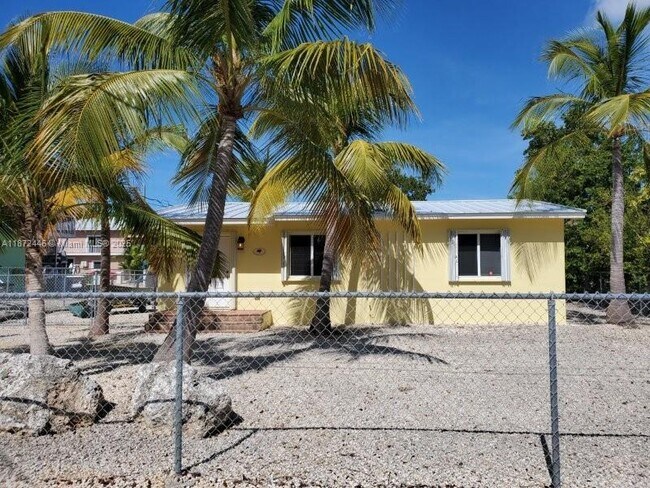 Primary Photo - 135 Peace Ave