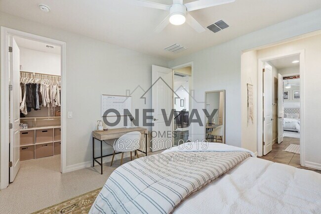 Building Photo - 5102 S Tatum Ln
