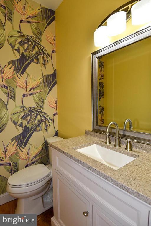 Building Photo - 515 Tobacco Quay