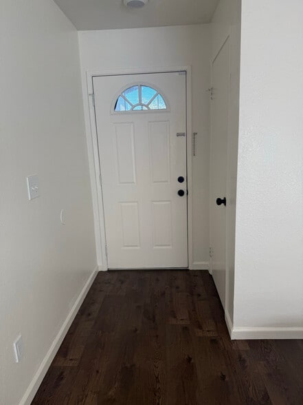 Building Photo - 4981 Dawson Dr