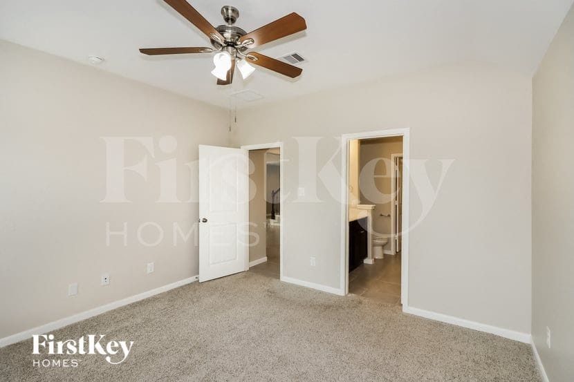 Building Photo - 1409 Woods Lake Ct