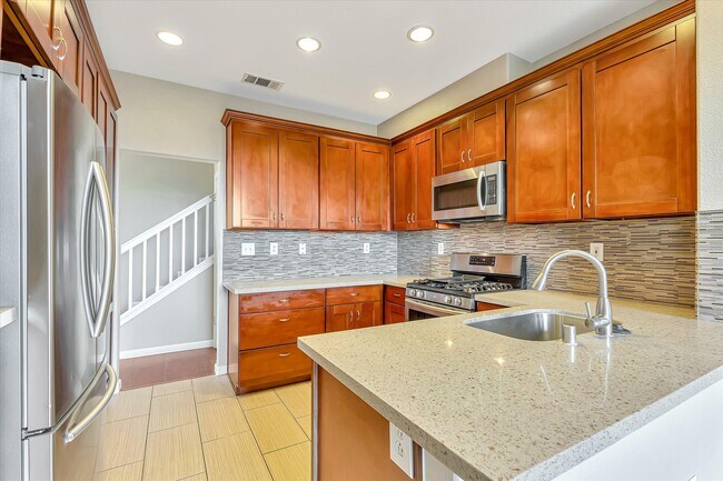 Building Photo - 929 Monarch Cir