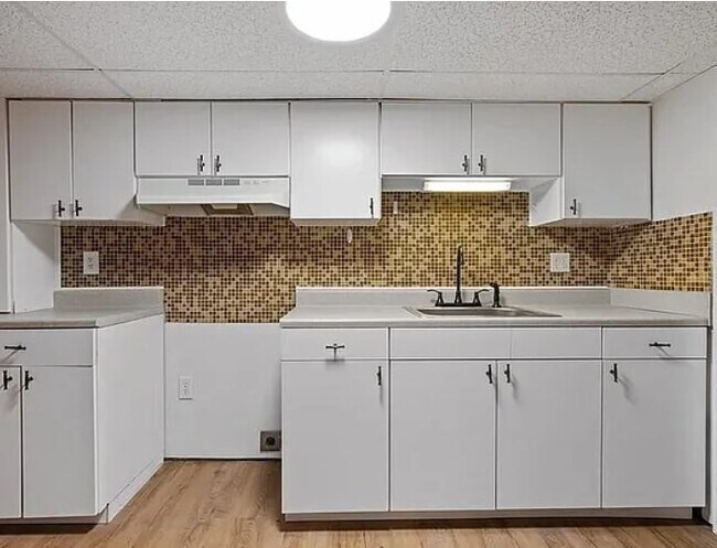 Building Photo - 289 Milton St