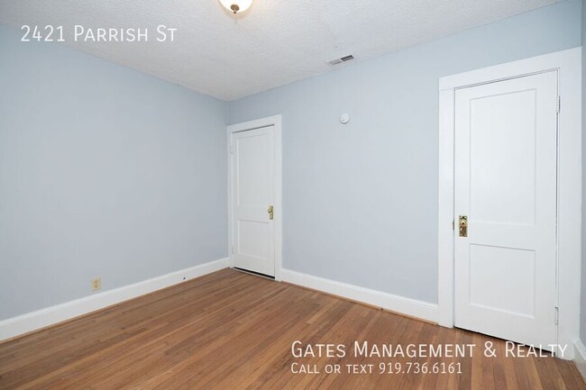 Building Photo - 2421 Parrish St