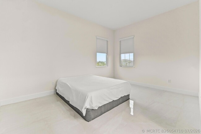 Building Photo - 15030 Wildwood Cir