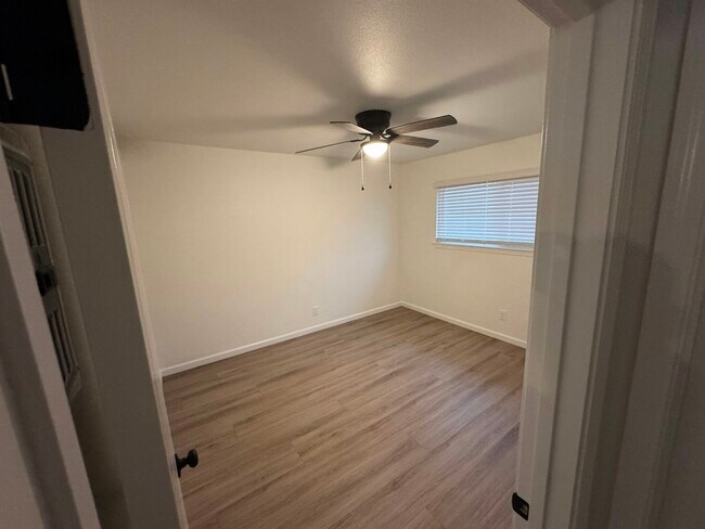 Building Photo - 2118 N Glenn Ave