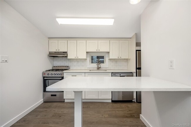 Building Photo - 195 Oceanview Ave