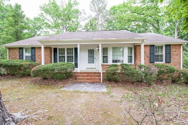 Building Photo - Charming 3BR Home with Hardwood Floors, Fireplace & Bright Living Spaces in Midlothian