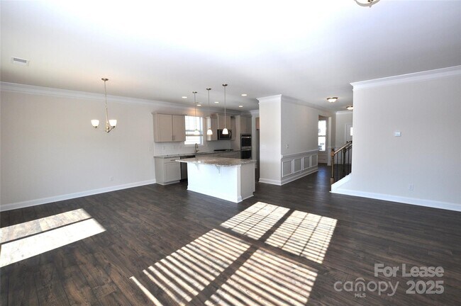 Building Photo - 8007 Oakmere Rd