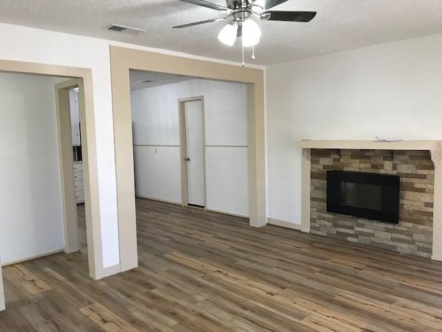 Building Photo - 742 S La Salle Dr