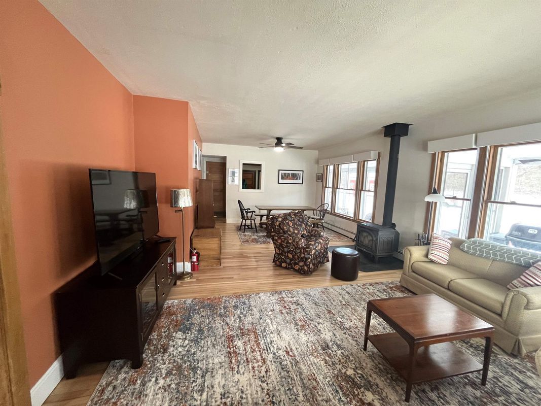 Building Photo - 1316 US-302