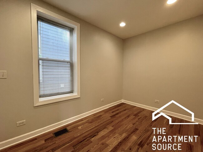 Building Photo - 3606 W Cortland St