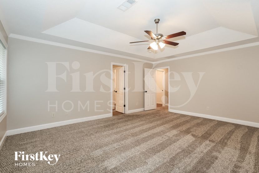 Building Photo - 1043 Blakewood Ct