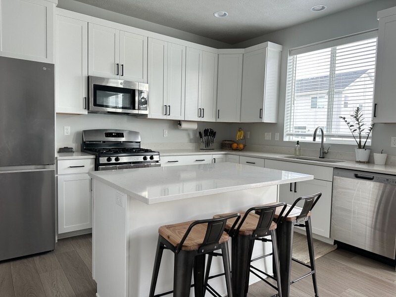 Building Photo - 419 W 720 S