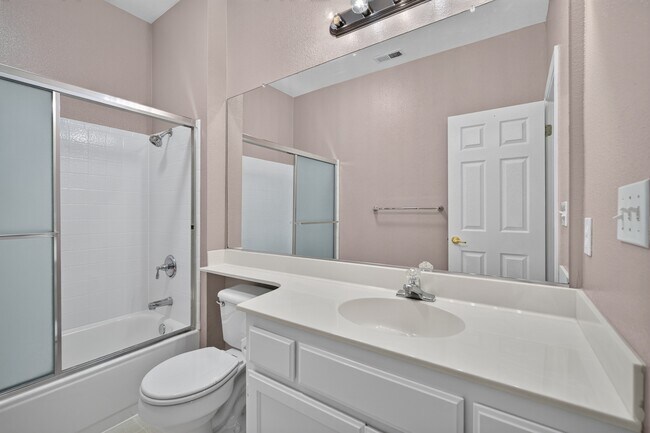 Building Photo - 3721 Jasmine Cir