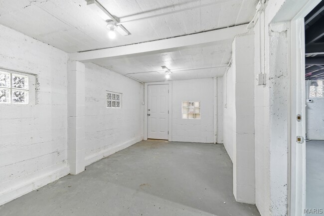 Building Photo - 5826 Telegraph Rd