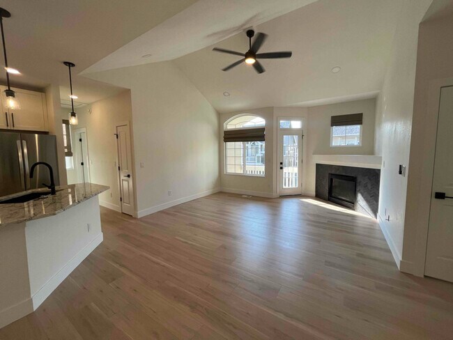 Building Photo - 1206 Carlyle Park Cir