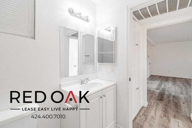 Building Photo - 11134 Arminta St