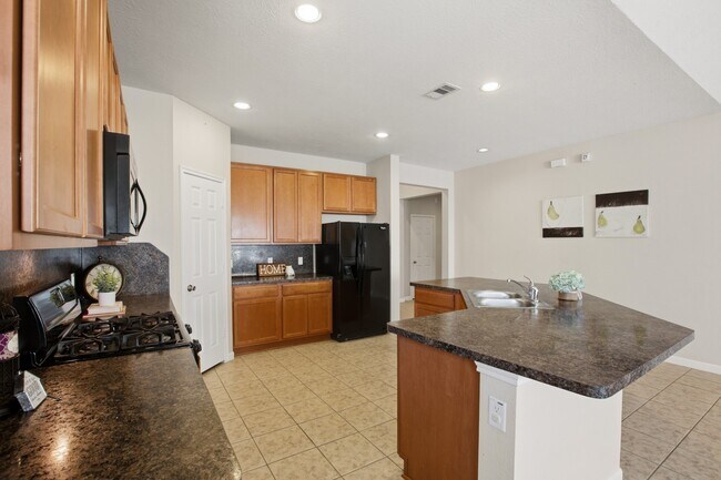 Building Photo - 11103 Avery Oaks Ln