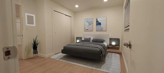 Building Photo - 417 NE 17th Ave