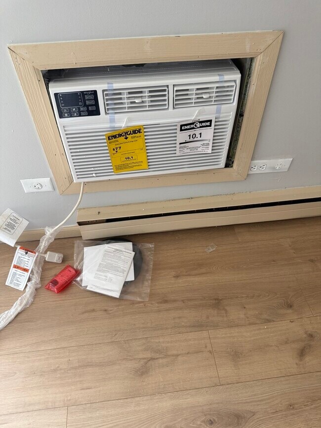 Building Photo - 1925 Canal St