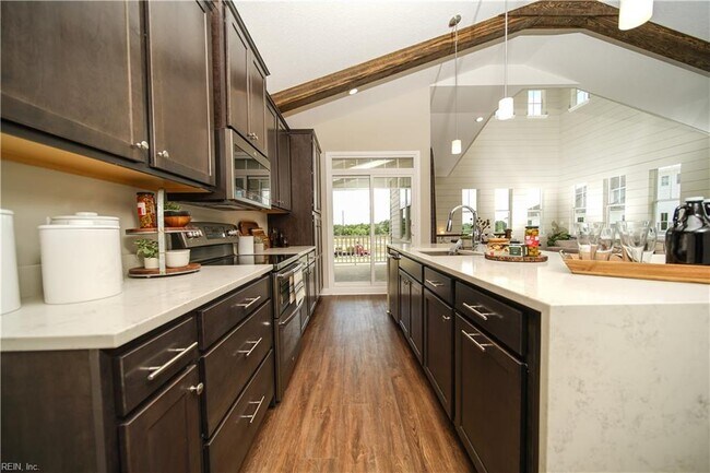 Building Photo - 312 Fishers Ct