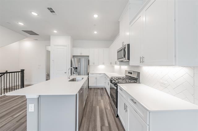 Building Photo - 4201 Shavano Dr
