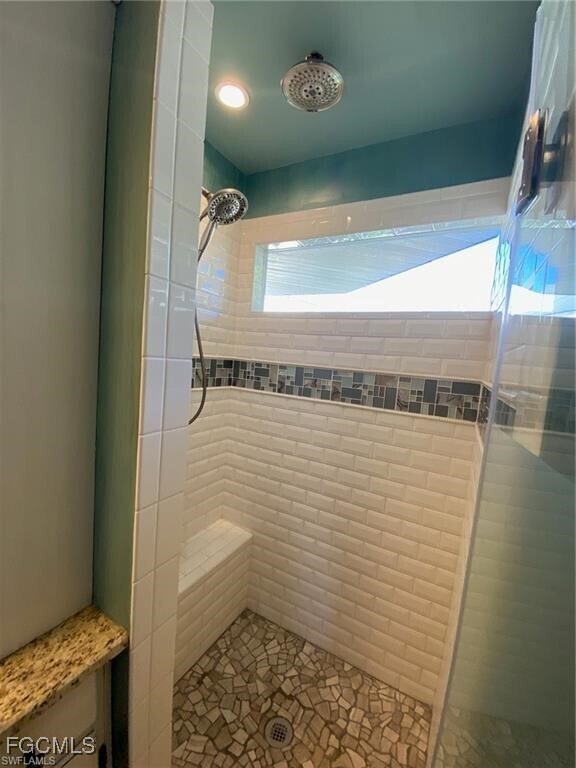 Building Photo - 950 Moody Rd