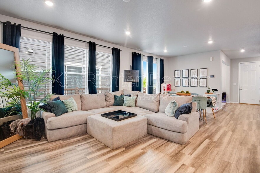 Building Photo - 18320 E Mississippi Ave