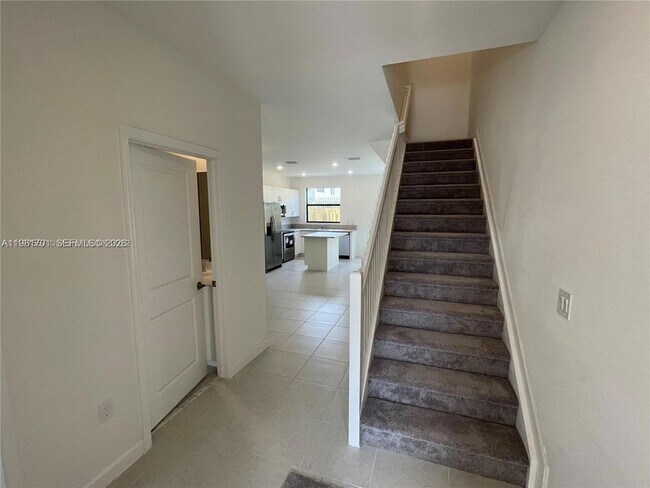 Building Photo - 969 NE 211th St