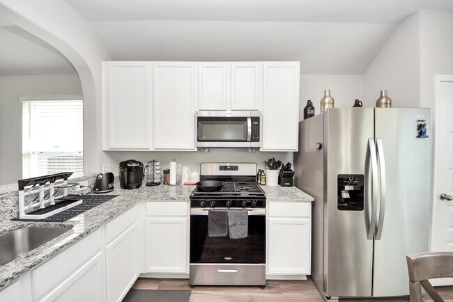 Building Photo - 3702 Cub Dr