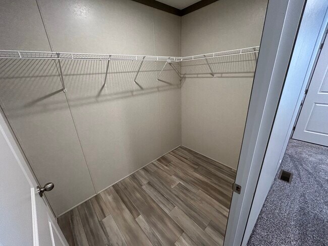 Building Photo - 701 Hawaii