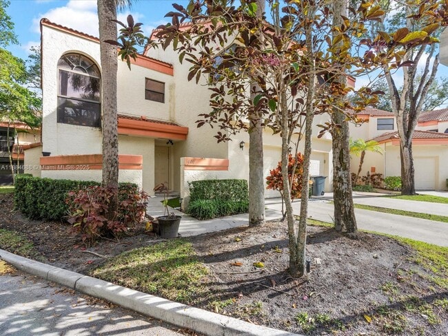 Building Photo - 3400 Emerald Oaks Dr