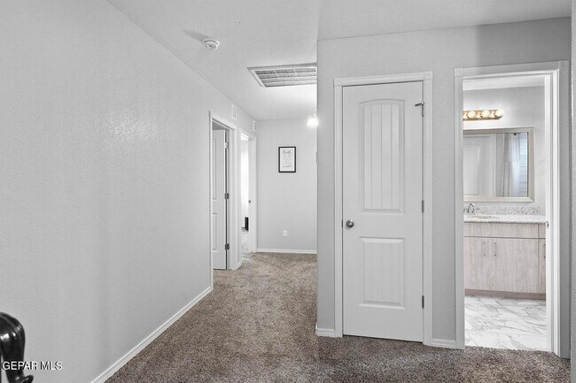 Building Photo - 14816 William Meshel Dr
