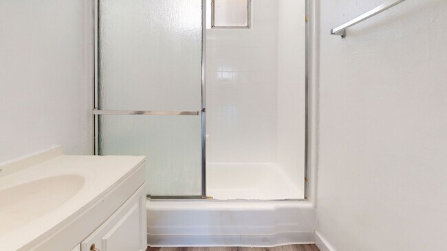 Interior Photo - 821 Glenway Drive