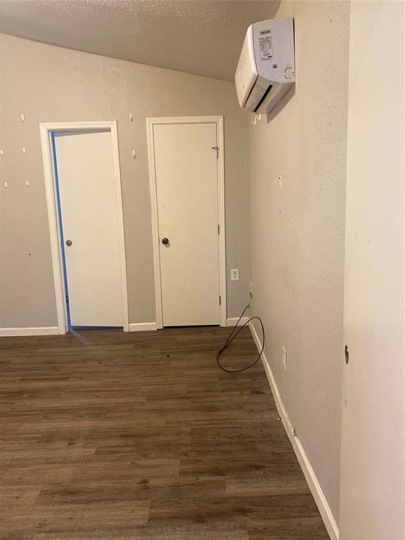 Building Photo - 321 W Austin Ave