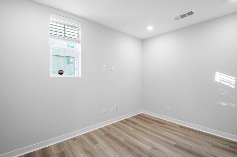 Building Photo - 45 Stetson St