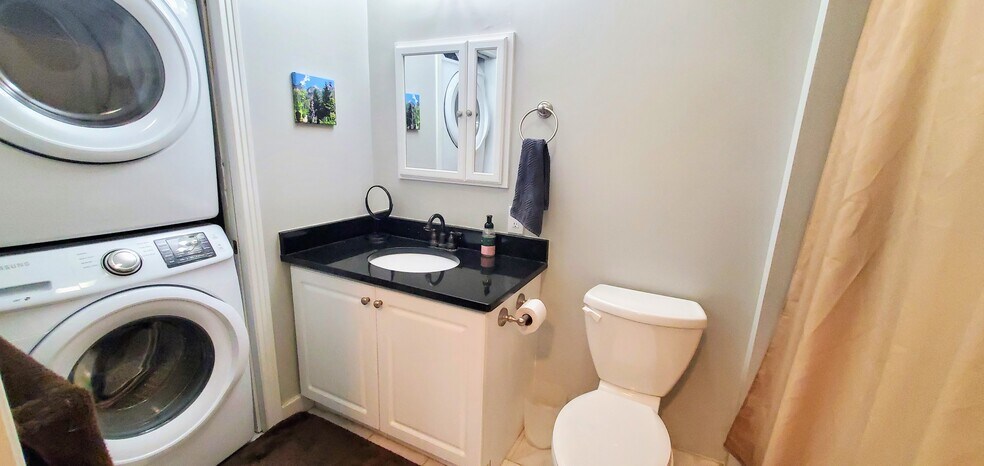 Building Photo - 145 Bennington St