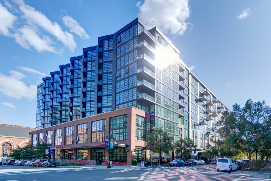 Building Photo - 1300 4th St SE