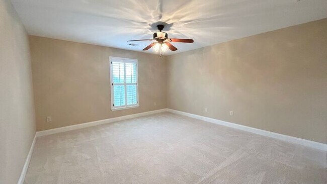 Building Photo - Stunning Cumming Executive Home, Hand Scraped Hardwoods, Custom Upgrades!