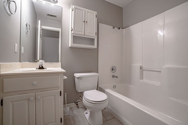 Building Photo - Quaint Family Home in  Springdale