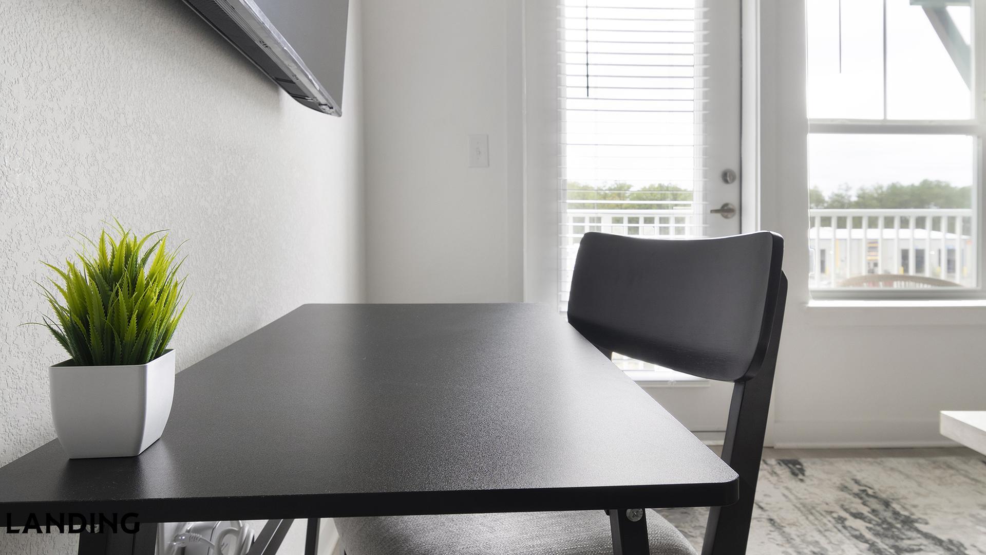 Building Photo - 12525 Tibbets Ln