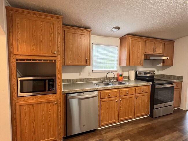 Building Photo - AVAILABLE NOW | PETS ALLOWED OUTDOORS ONLY...