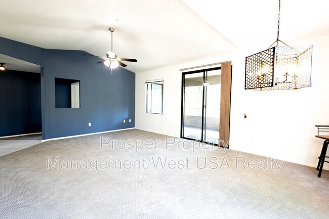 Building Photo - 15252 N 100th St