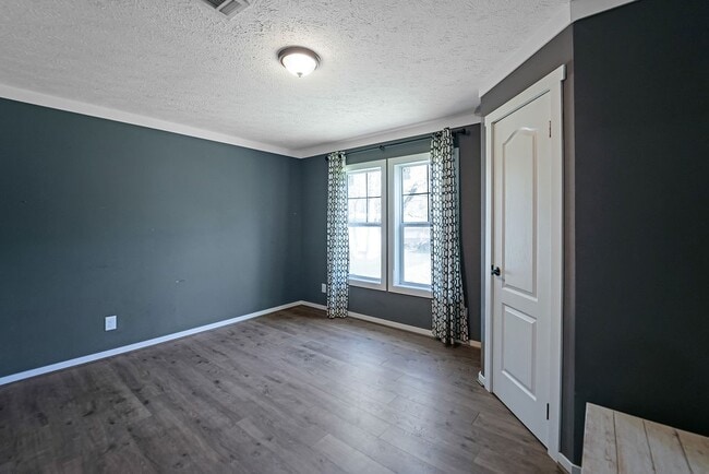 Building Photo - 29703 Midland St