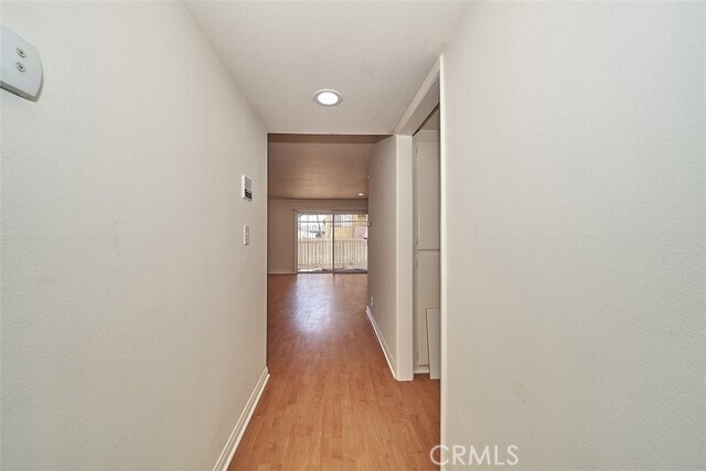 Building Photo - 433 S Manhattan Pl