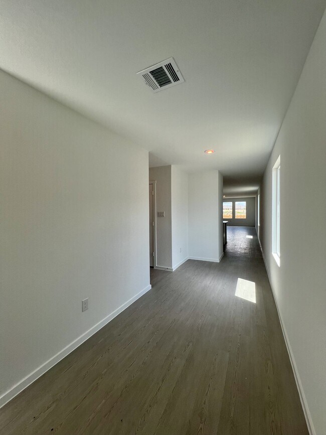 Building Photo - 9175 Trails End