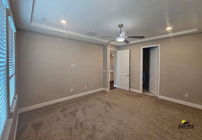 Building Photo - 379 Birkdale Dr