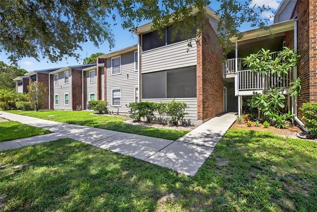 Primary Photo - 1400 Gandy Blvd N